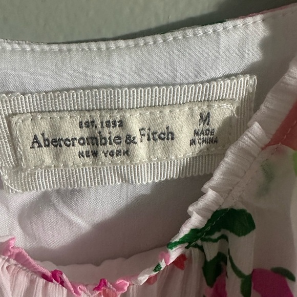 Abercrombie & Fitch White and Pink Floral tank top size medium - Picture 4 of 8
